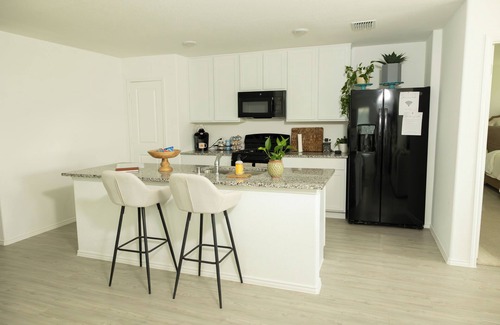 Wise County House | Comfy Family Home w/4 rooms, WiFi, Office & Community Pool, in Rhome