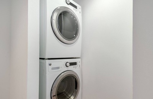 Foggy Bottom Apartment | Comfy Foggy Bottom 1BR w/ W/D + Gym near IMF & State Dept, by Blueground