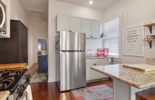 Bayou St. John House | Comfy Gem with Cowboy Pool, Yard, Porch, & Laundry