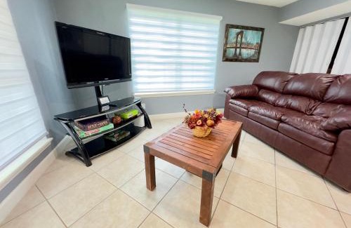 Clodine House | Comfy Haus at West Oaks