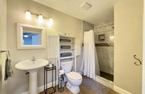 Clodine House | Comfy Haus at West Oaks