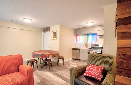 Lithonia House | COMFY HIDE-OUT (SLEEPS 6)