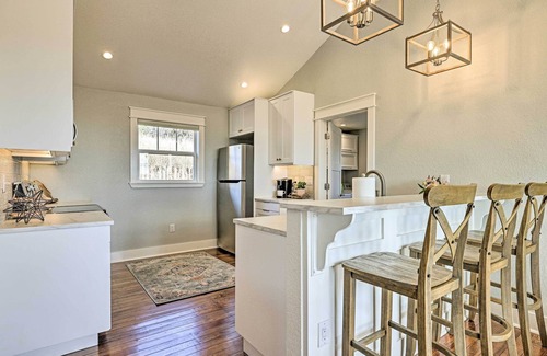 Fredericksburg Cottage | Comfy Hill Country Haven w/Private Hot Tub!