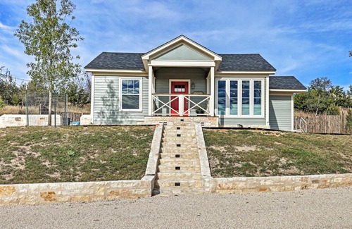 Fredericksburg House | Comfy Hill Country Haven with Private Hot Tub!