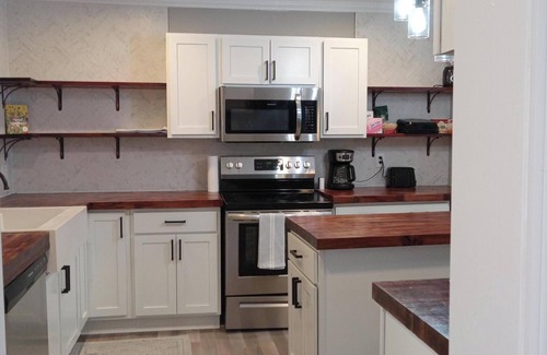 Woodfield House | Comfy Home in a Great Location!