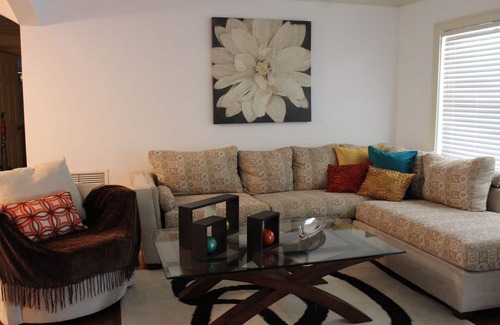Fairview Shores House | Comfy Home in Winter Park, can accommodate up 6 guests!