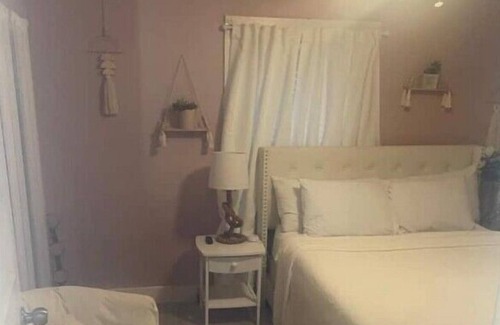 Charlotte House | Comfy Home - Minutes to Uptown Charlotte