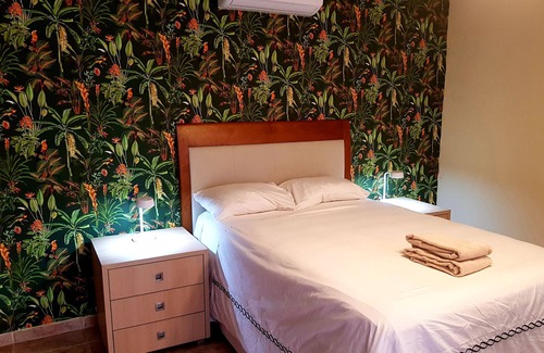 Seru Mahuma Cabin | Comfy Hotel Room at Island House Curacao close to Curacao International Airport.