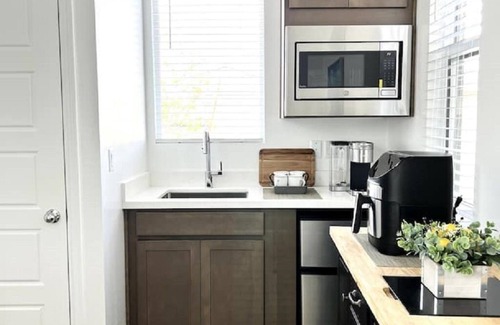Henderson Apartment | Comfy house in suite perfect for business travel