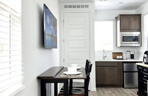 Henderson Apartment | Comfy house in suite perfect for business travel