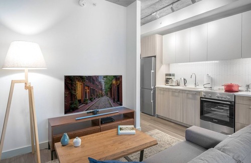 MIT Apartment | Comfy Kendall Square Studio w/Gym, walk to MIT by Blueground