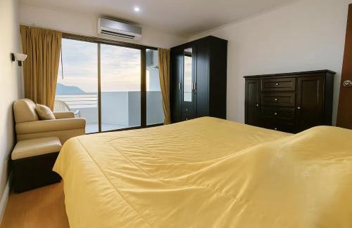 Na Chom Thian Apartment | Comfy King Room with Private Beach and Ocean View