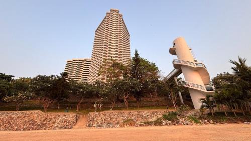 Na Chom Thian Apartment | Comfy King Room with Private Beach and Ocean View