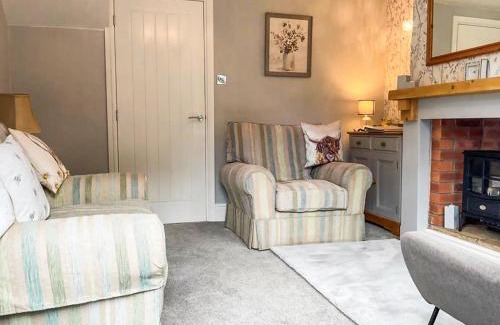 Louth House | Comfy Kozy Cottage