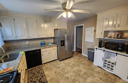 Mechanicsville House | Comfy Mechanicsville rancher with entertainment for all age groups!