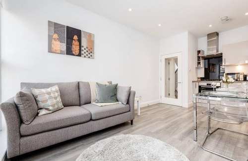 Notting Hill Apartment | Comfy Modern 2-Bed Notting Hill Portobello Apt