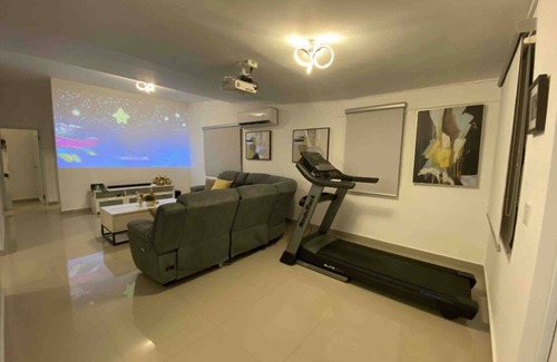Sabana Abajo House | Comfy modern house near airport & beach