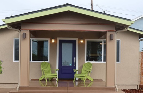 Cayucos House | Comfy Neighborhood Ocean View Home, w/ Hot Tub--Just Steps to Beach (No Parties)