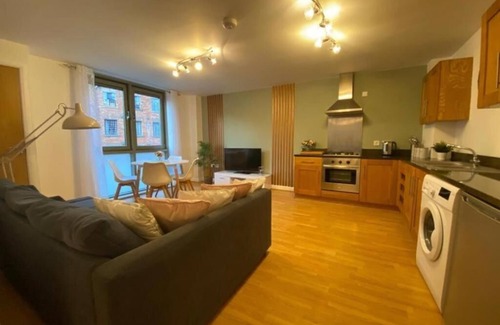 Darley Abbey Apartment | Comfy Nest Blue Apartment near City Centre in Derby