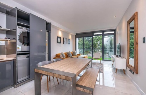 Houghton Estate Apartment | Comfy Nest - The Paramount 1