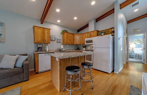Trinidad Cabin | Comfy oceanside retreat, forested creekside setting, expansive grounds over ocean bluffs