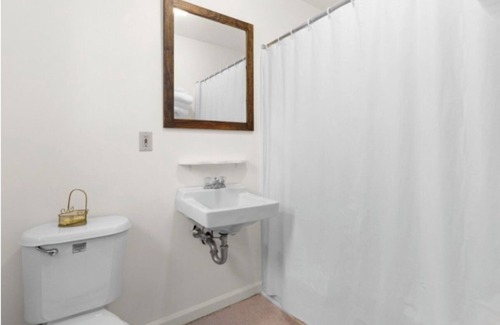 East Springfield House | Comfy & Pet Friendly Stay Near Cooperstown