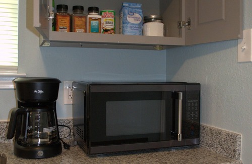 Fillmore House | Comfy Pet-Friendly 2-bedroom house in vibrant New Orleans with WiFi, AC