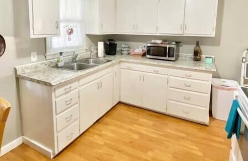 Pocatello House | Comfy Pocatello home-central to park and grocery.