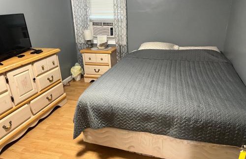 Johnson City Apartment | Comfy PR near UHS Wilson and BU