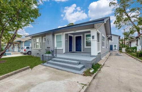 Beacon Hill House | Comfy Private Room w/Bathroom Close to Riverwalk/Attractions
