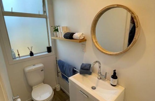 Newtown House | Comfy Private Studio