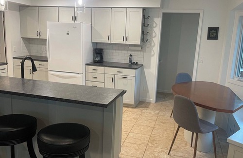 Westside Connection House | Comfy ranch home close to Downtown Grand Rapids