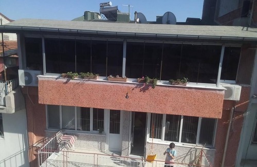 Merkezefendi Apartment | Comfy ROOF Flat &Terrace+1 A/C+4th FloornNO ELEVATOR