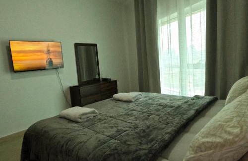 Al Majaz Bed & Breakfast | Comfy Room in Sharjah