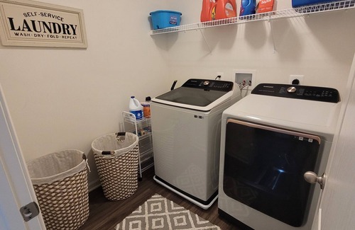 Falling Waters House | Comfy Room near Hagerstown & Martinsburg