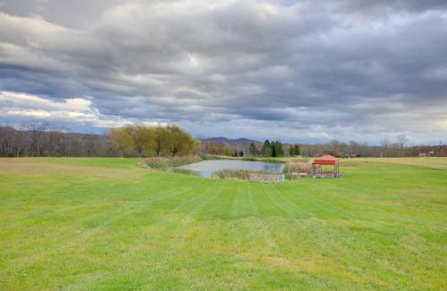 Schuylerville House | Comfy Schuylerville Carriage Getaway with Views