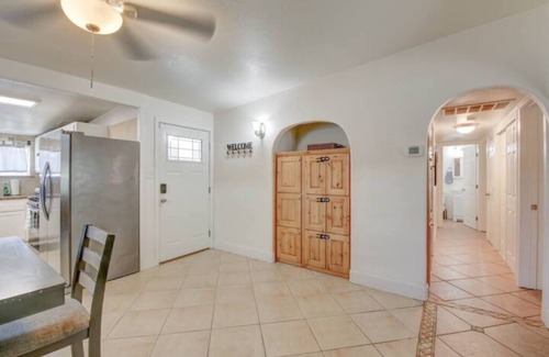 Sacramento House | Comfy “Serene Oasis” 3-bedroom 2-bathroom house in peaceful West Sacramento