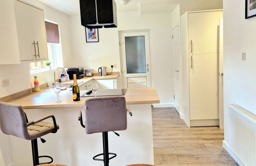 Preston House | Comfy Spacious Home Near Preston City Centre - Sleeps 7