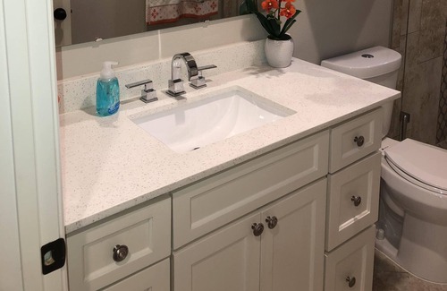 DeSoto House | Comfy, Spacious yet affordable ! Just what you Deserve !