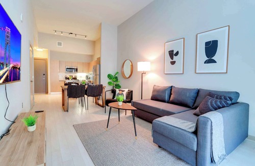 Aurora Highlands Apartment | Comfy & Splendid Apt Near Great Landmarks!
