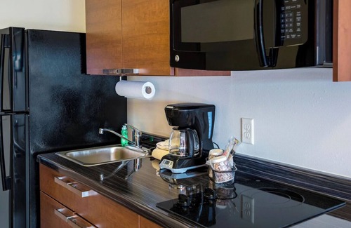 Rapid City House | Comfy Stay Near Rapid City Attractions! With Full-Kitchen! Pet Friendly!