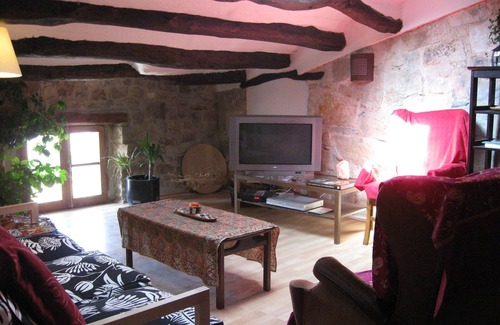 Fores Other | Comfy stone house with views on Trail of Cisters 110km Barcelona