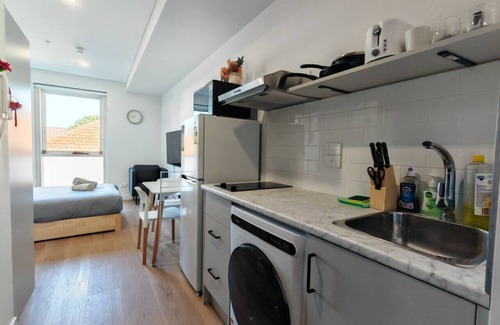 Burwood Apartment | Comfy studio in Burwood