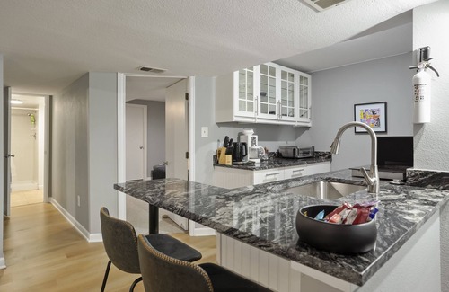 Gunbarrel Apartment | Comfy, Stylish Apartment near Restaurants, Breweries, Hiking Trails, Coffee Shop