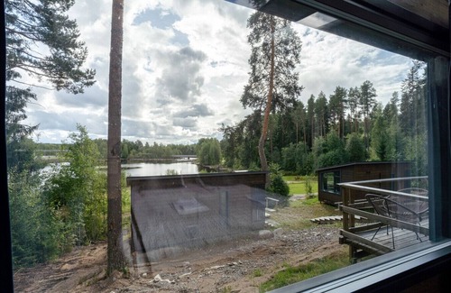 Kuusa Cabin | Comfy Suite with Terrace and Lake Views