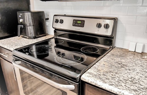 Riverside Terrace Apartment | Comfy Suites - 1 Bed Med Center Near Dwntn & NRG
