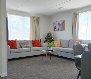 Johnsonville House | Comfy & Sunny home in Wellington-3 Heat Pumps