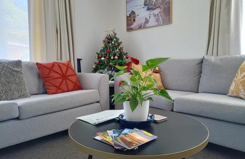 Johnsonville House | Comfy & Sunny home in Wellington-3 Heat Pumps