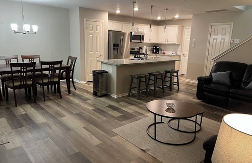 Alden Bridge House | π Comfy Three Bedroom Condo π