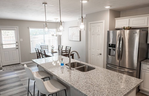 Alden Bridge House | π Comfy Three Bedroom Condo π
